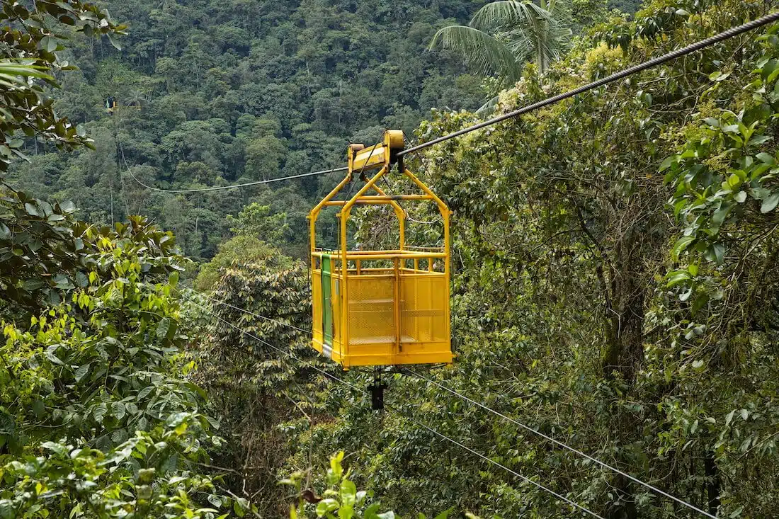 Antiguo teleférico en Mindo