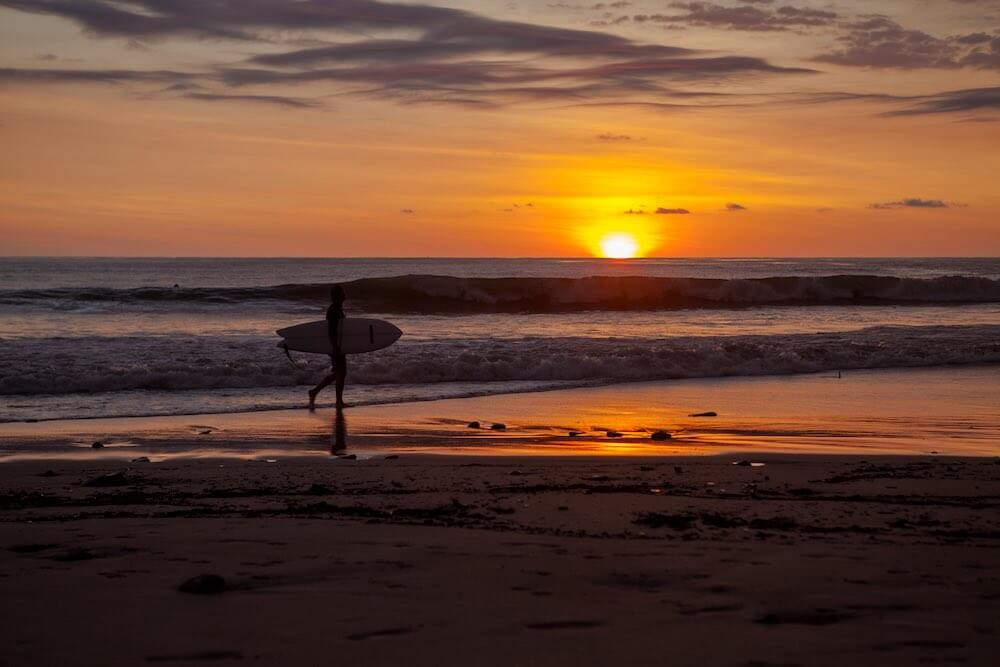 Puesta de sol en la playa de Montezuma, Costa Rica