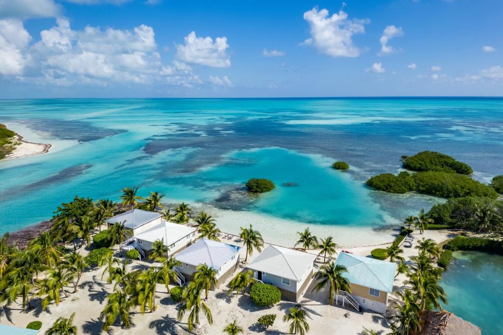 – Jungle-Set Colonial Retreat in belize